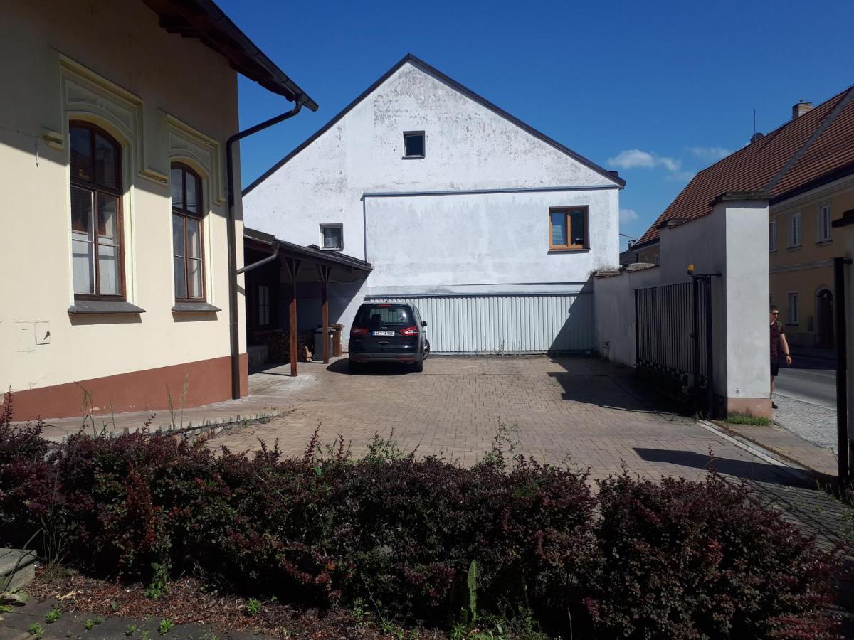 Apartmany Setkova Vila 인드르지후프흐라데츠 외부 사진